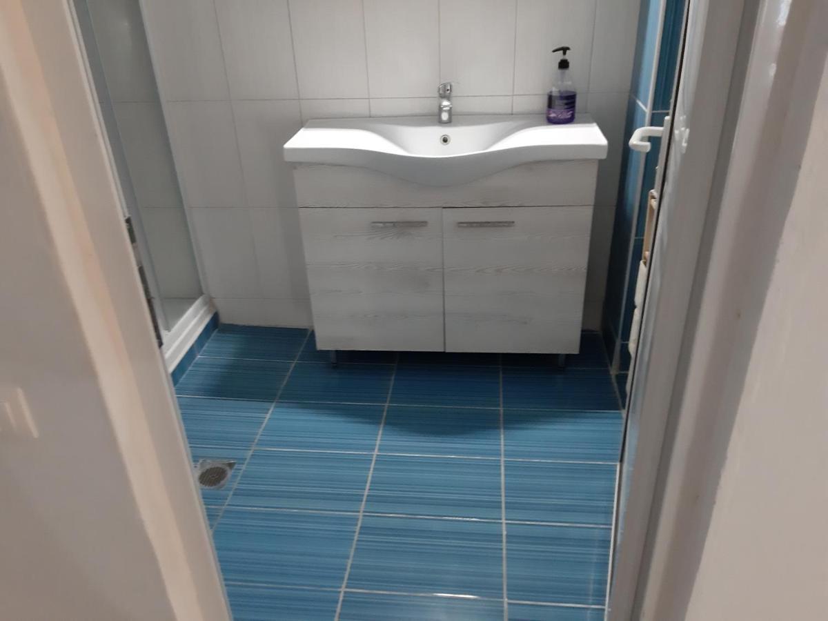 Maria Lemoni Swimming Pool Apartment Nea Skioni Exterior foto