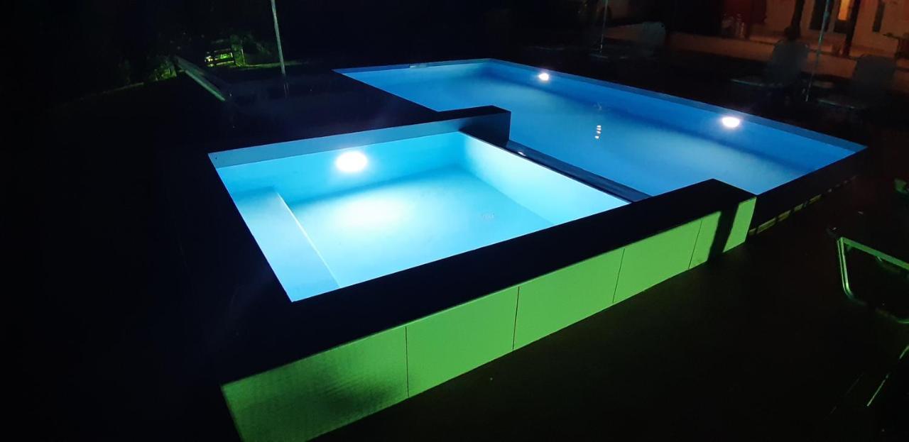 Maria Lemoni Swimming Pool Apartment Nea Skioni Exterior foto
