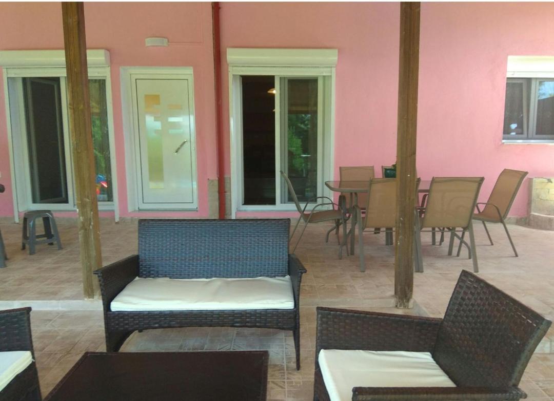 Maria Lemoni Swimming Pool Apartment Nea Skioni Exterior foto