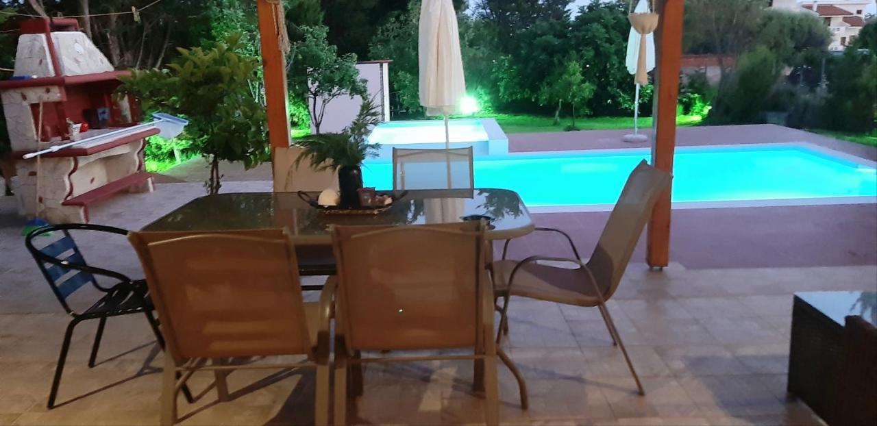 Maria Lemoni Swimming Pool Apartment Nea Skioni Exterior foto