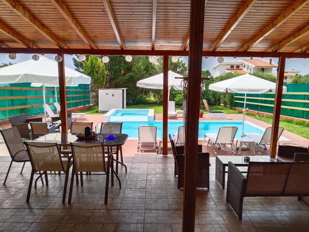 Maria Lemoni Swimming Pool Apartment Nea Skioni Exterior foto
